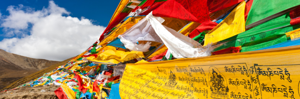 Signification des drapeaux de prière tibétains