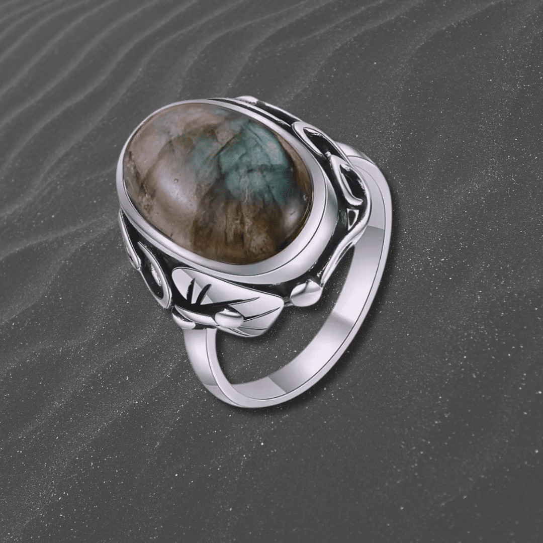 Bague en Argent et Labradorite (EU67 – US12)