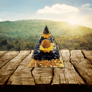 Pyramide Orgonite "Lotus Protecteur" – 5 cm