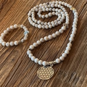 Mala & Bracelet en Agate Crazy – Pièce unique avec fleur de vie