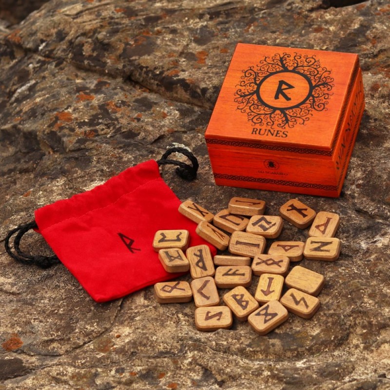 Runes en bois de luxe avec coffret et pochette en velours