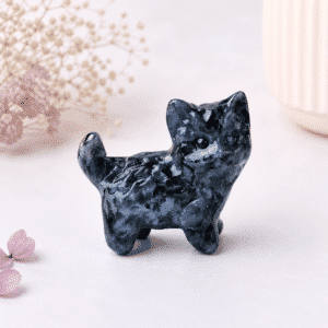 Chat en Labradorite Noire – Douceur & Énergie protectrice