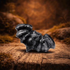 Chauve-souris en Labradorite Noire – Protection & Perceptions