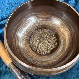 Bol chantant tibétain 7 métaux – 17 cm – Harmonie & Méditation