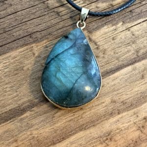 Pendentif Labradorite – Acier inoxydable doré (pièce unique)