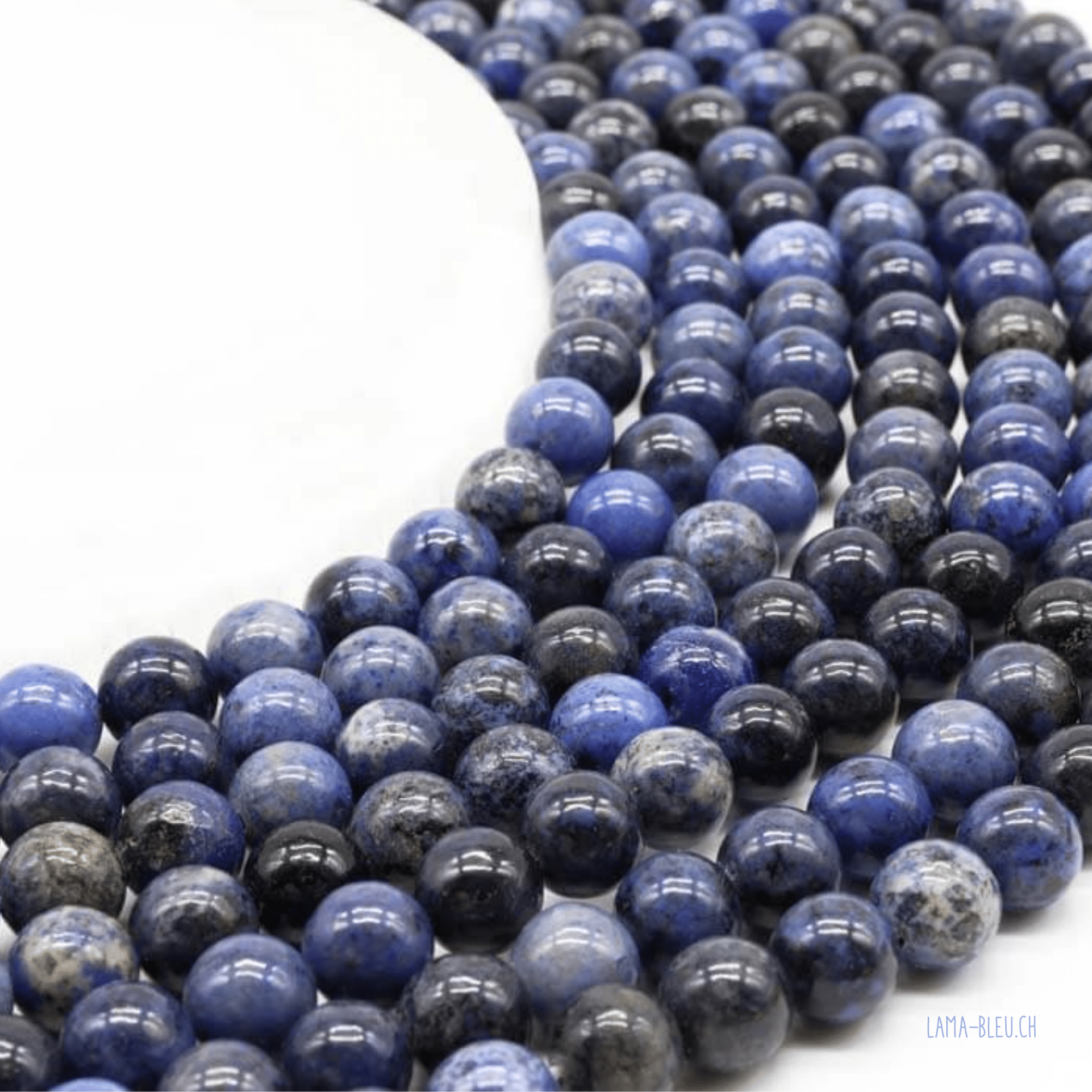 Perles Dumortiérite 8 mm – Fil 40 cm