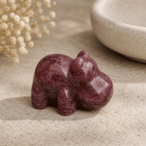 Hippopotame en Quartz Fraise – Douceur & Ancrage