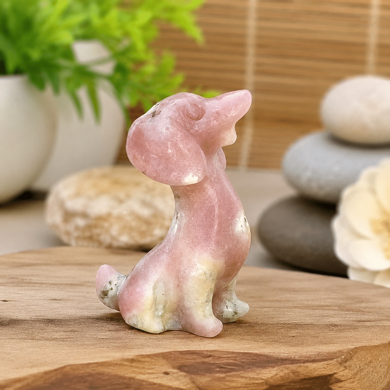Chien en Agate Fleur rose – Douceur & Épanouissement