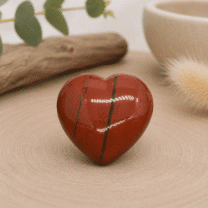 Cœur en Jaspe Rouge – Force & Ancrage