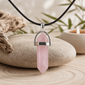 Pendentif Pointe en Quartz Rose avec cordon ciré noir